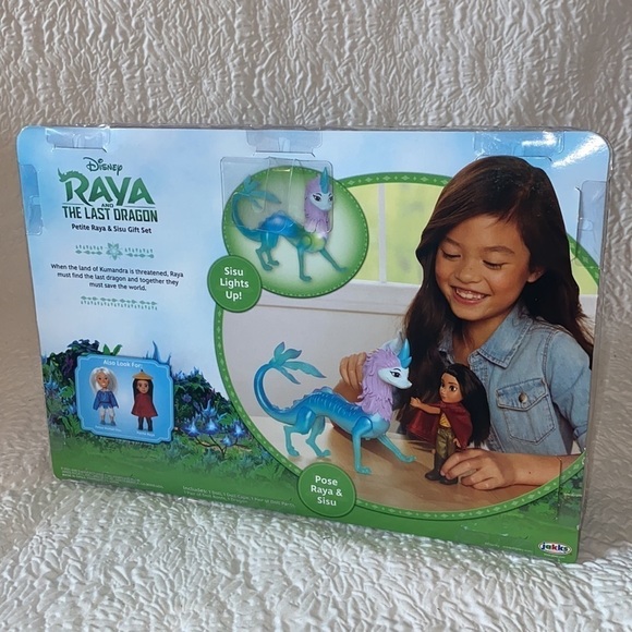Jakks Pacific Disney's Raya and The Last Dragon Petite Raya & Sisu Gift Set - Picture 3 of 3